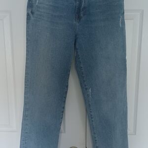 Kensie Straight-Leg Jeans in Light Blue Denim